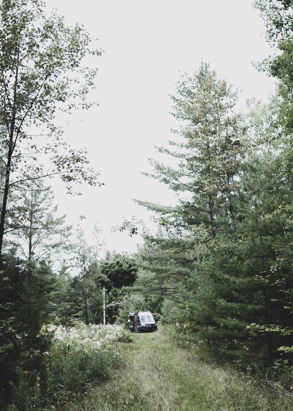 campdebase-go-van-terrain Go-Van sur un terrain