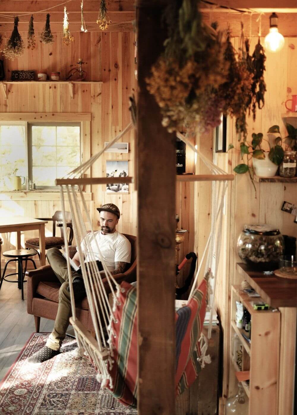 sacha-maison-off-grid-campdebase Sacha vivre off grid