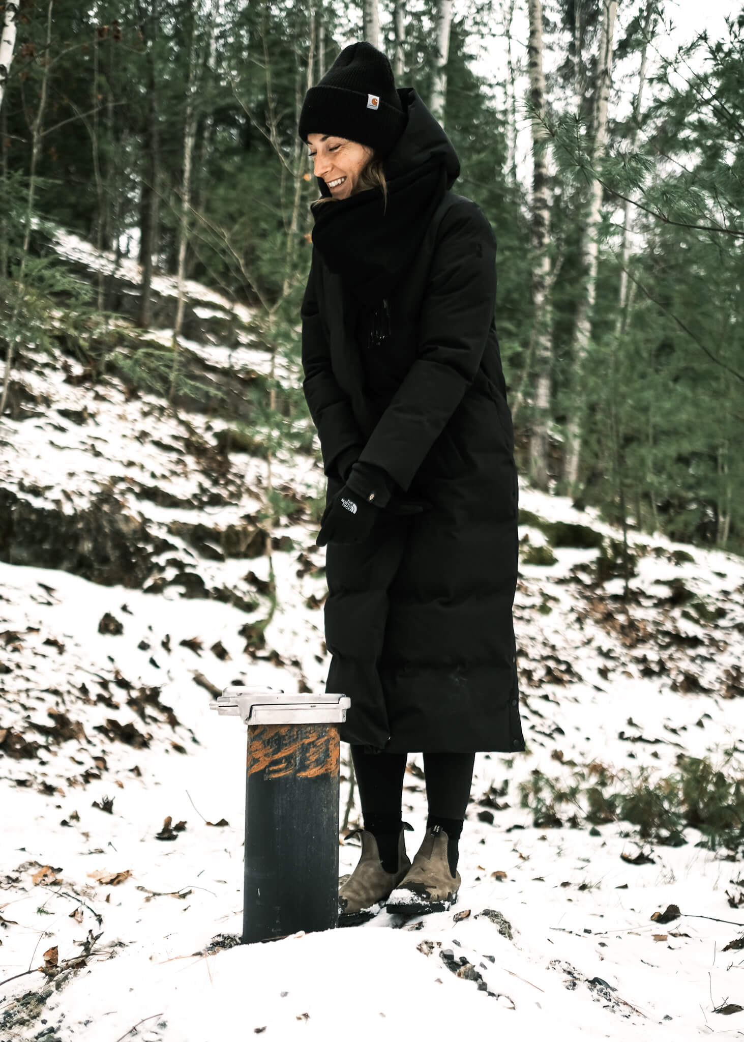 camp de base karolina krupa campdebase - femme sur terrain