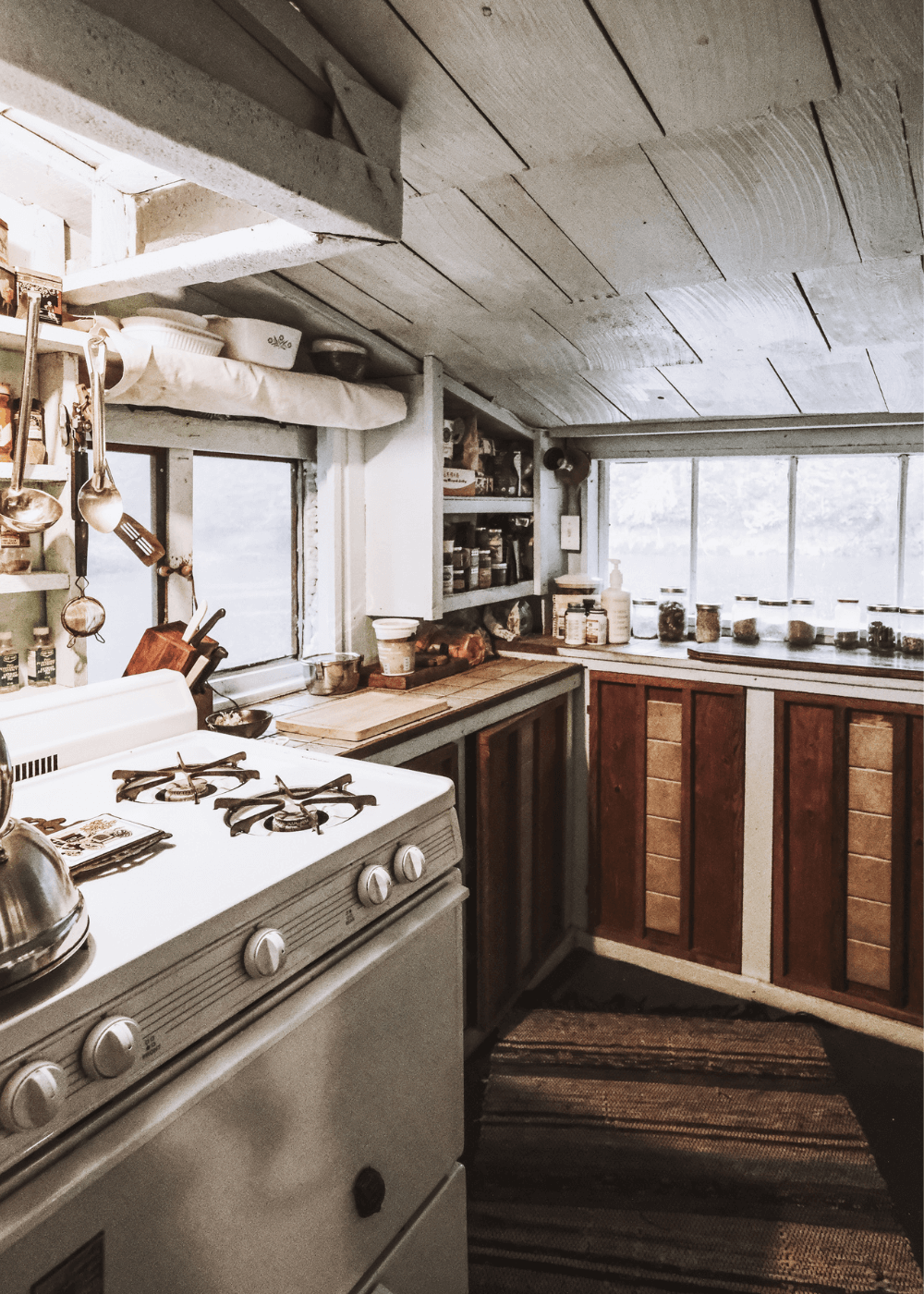 CampDeBase vie sur une île flottante cuisine île flottante